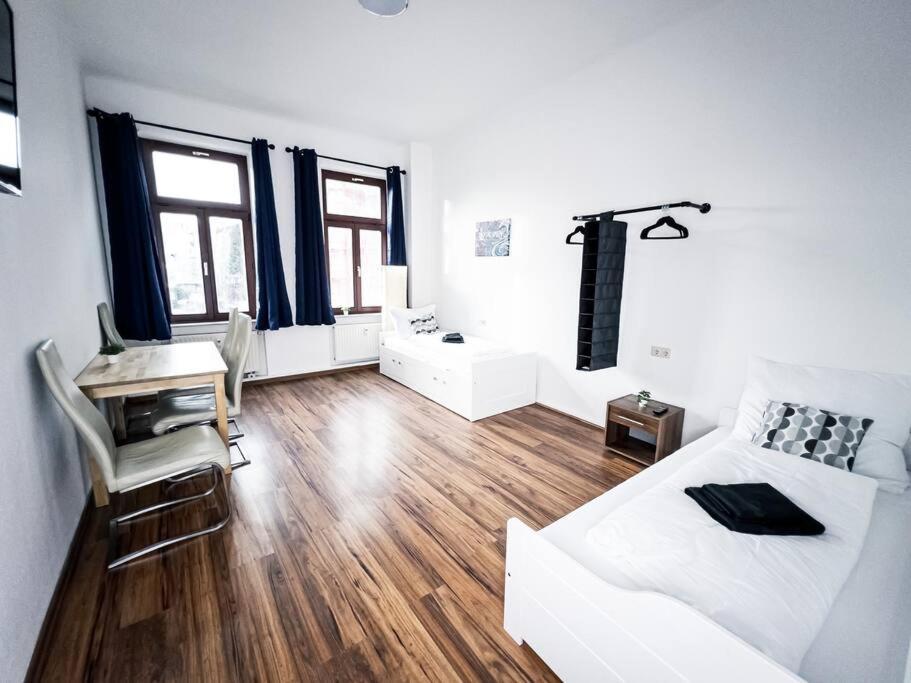 • 3 Bedroom Apt. Close To The Arena And Stadium *up To 8 People* * Leipzig