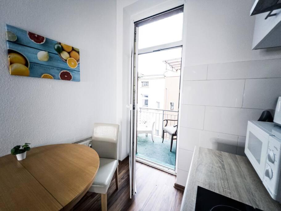 Apartment • 3 Bedroom Apt. Close To The Arena And Stadium *up To 8 People* *